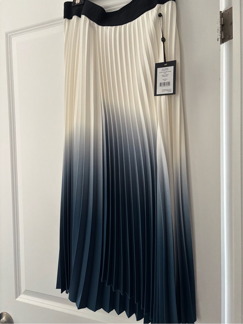 Pleated Ombre Midi Skirt in White and Navy - Brand:DKNY